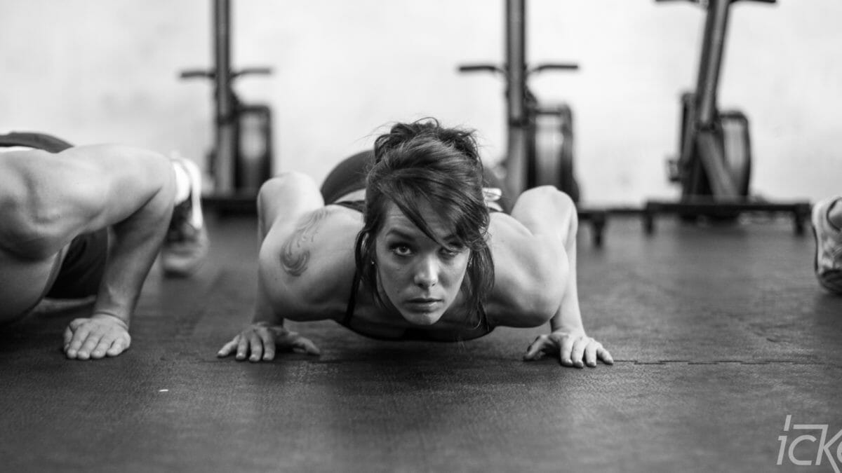 Burpees - Bodyweight Uebung richtig machen