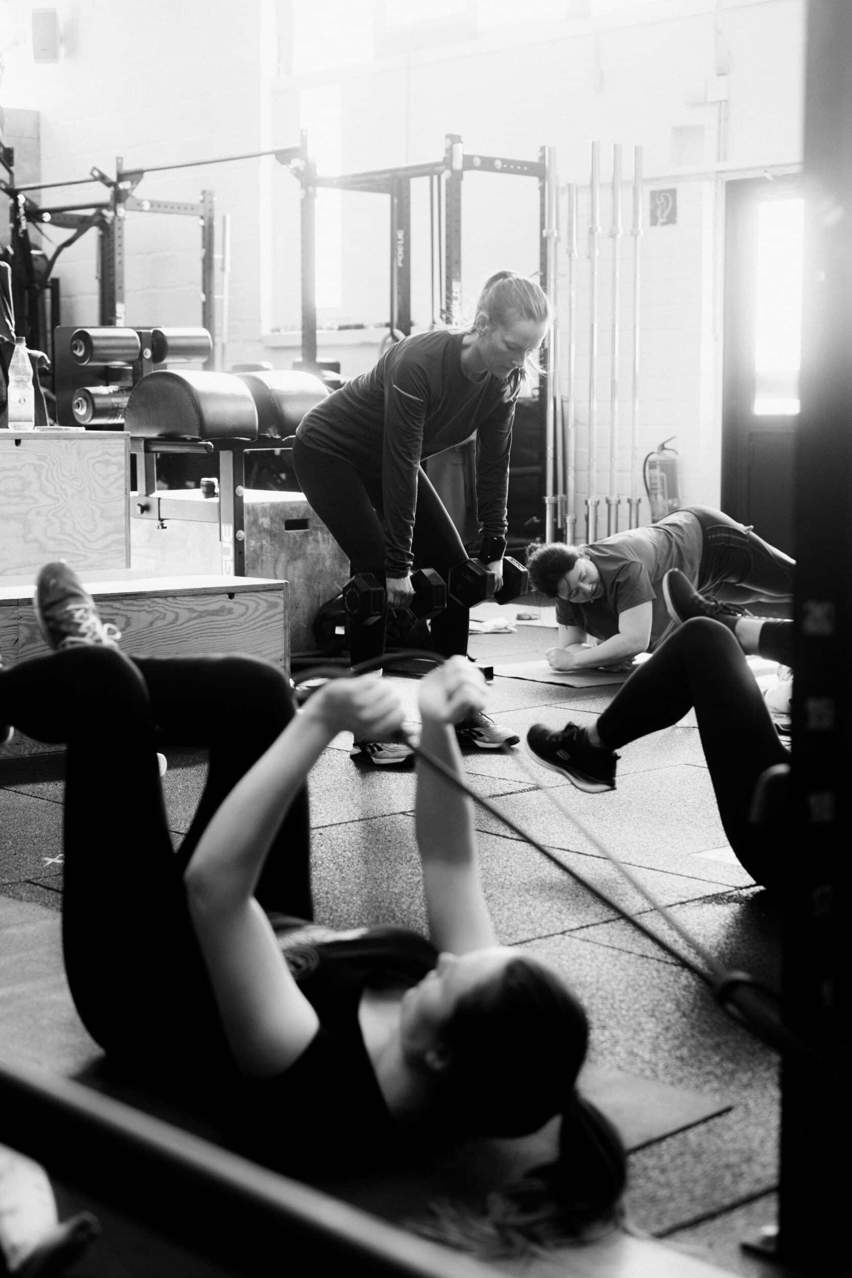 Postnatal Fitness Kurs für Mütter nach der Rückbildung – Beckenboden Training bei AXT Athlete Berlin